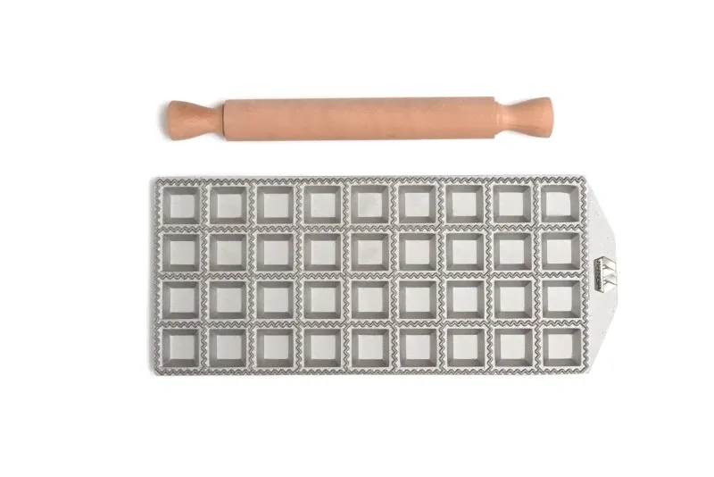 Форма для равиоли - пельменница Marcato Classic Ravioli Tablet 36, квадраты 35х35 mm-3