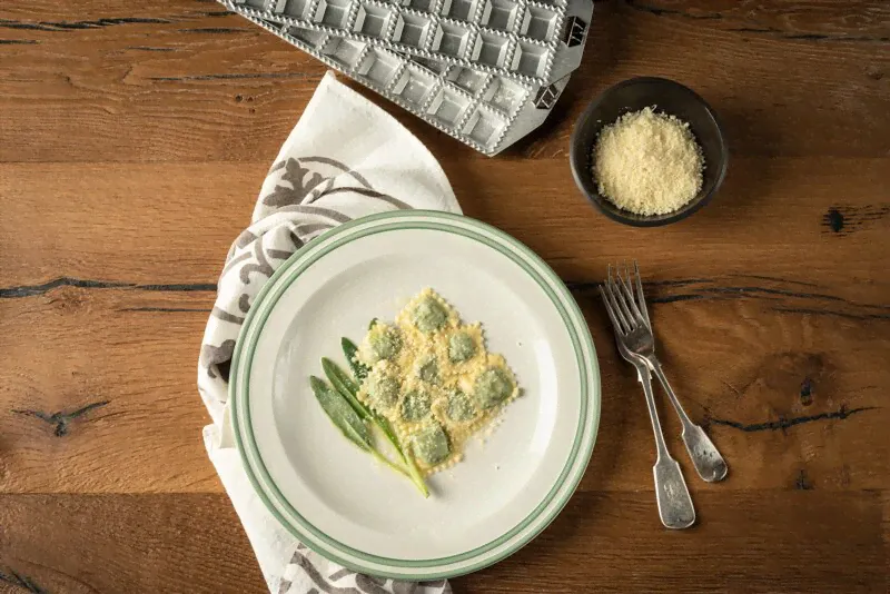 Форма для равиоли - пельменница Marcato Classic Ravioli Tablet 36, квадраты 35х35 mm-2