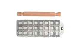 Форма для равиоли - пельменница Marcato Classic Ravioli Tablet 24, квадраты 35х35 mm